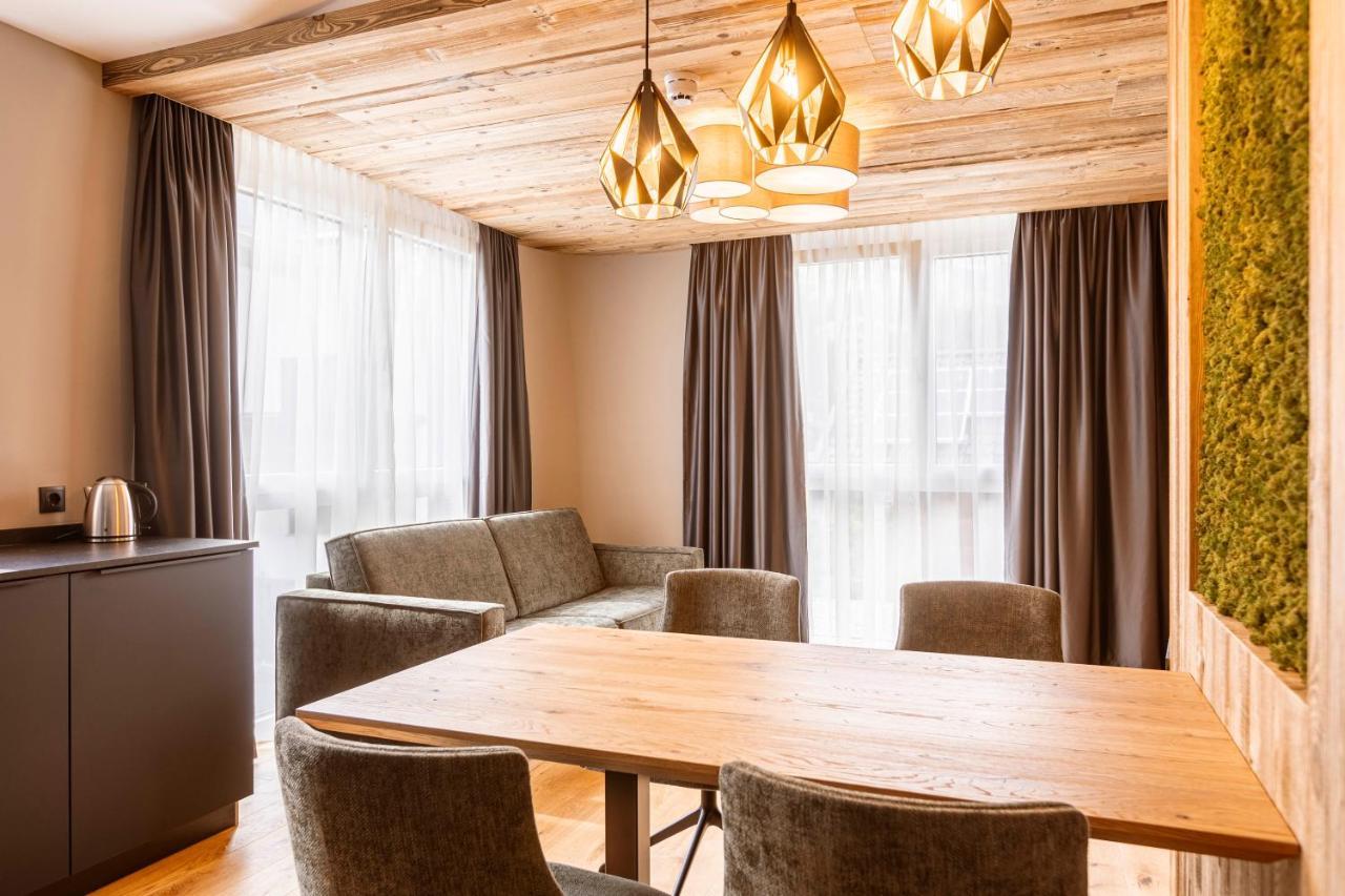 Zillertal Suites Fuegen By Alps Resorts Ngoại thất bức ảnh