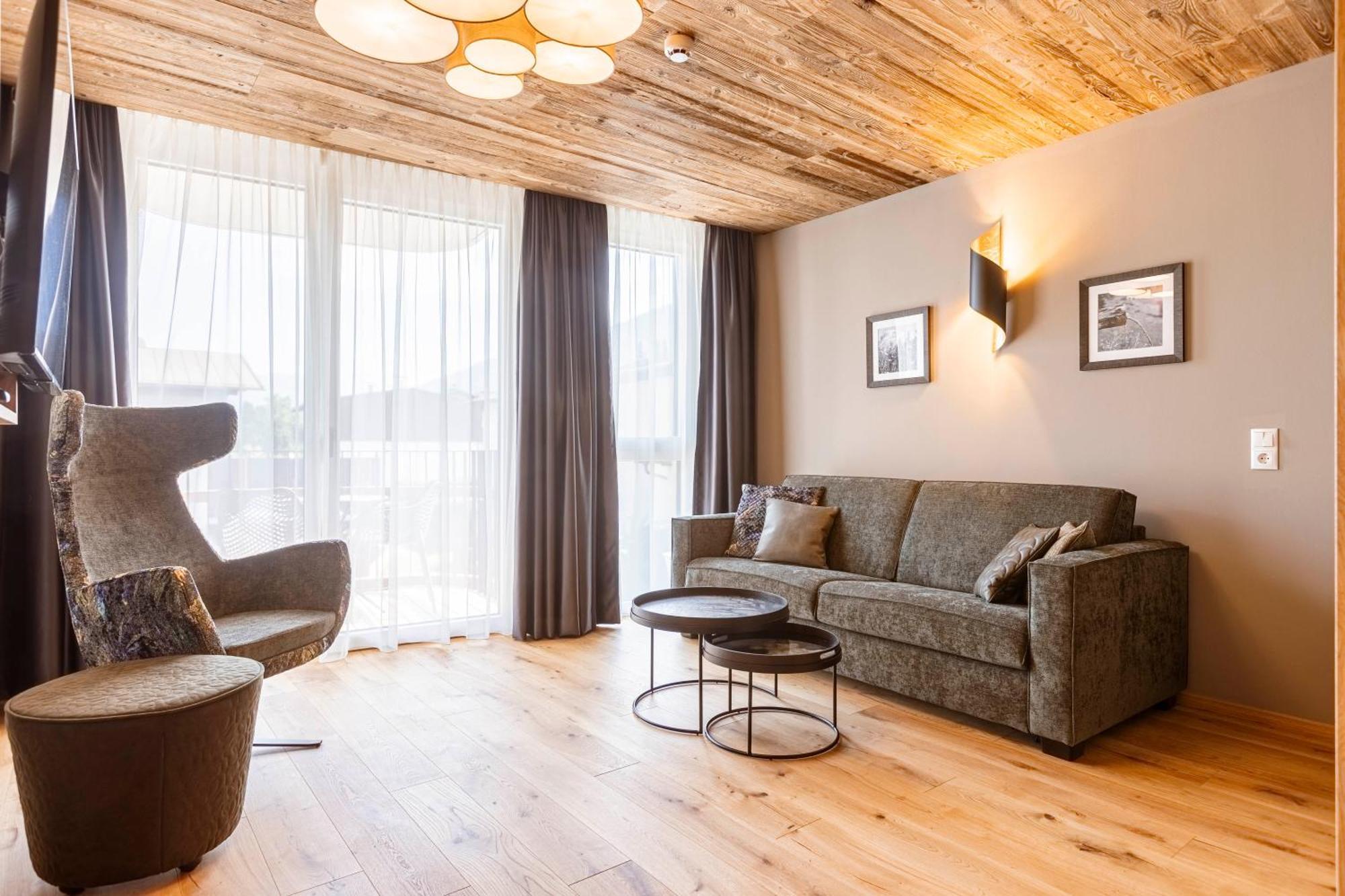Zillertal Suites Fuegen By Alps Resorts Ngoại thất bức ảnh