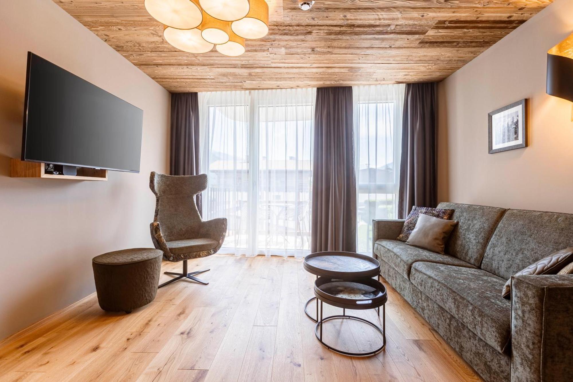 Zillertal Suites Fuegen By Alps Resorts Ngoại thất bức ảnh